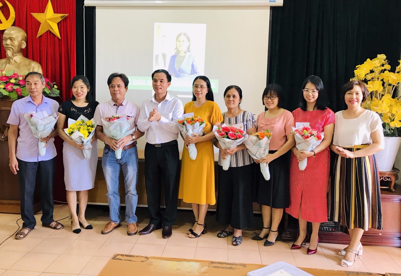 Công đoàn tổ chức chúc mừng sinh nhật tháng 6